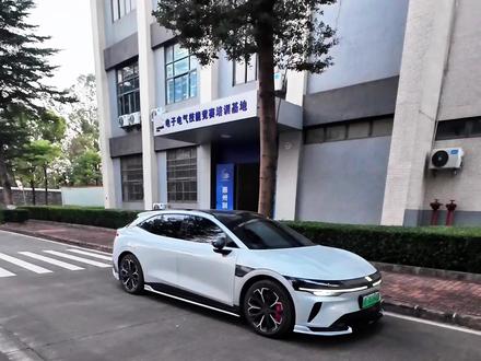 太帅了#极氪007GT #极氪 #大有氪为