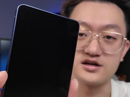 能动嘴不动手的时代,日常全让AI手机打理 三星S26 Ultra的AI功能分享,智能时代真是让人越来越懒了,只需要动动嘴,它就全给操作好了。
#京东新品 #三星S26 #三星S26ultra #三星首款防窥屏手机 #手机测评