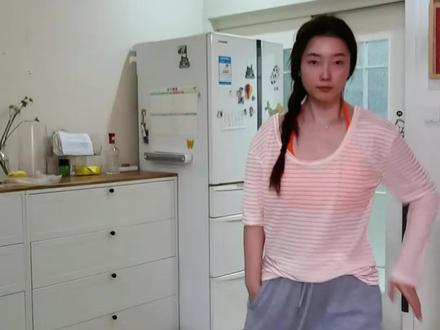 15后申请出战!这首歌让它再火一个月#bonbongirls #唐艺昕 #烫嘴rap #你嘴巴多毒我才不在乎 #放飞自我系列正经不过三秒