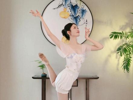 老师,我们不偷狗就能快乐起来吗?#emo #零基础学舞蹈 #有一种悲伤