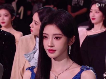 嘉宾A组机位会员鞠婧祎cut(将近6分钟超清版)
#鞠婧祎 #星光大赏 #鞠婧祎星光大赏