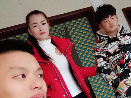 毫无家庭地位 😢😢😢😢😢@刘大嘴💋 小号