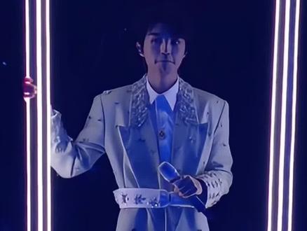 候场的小凯宝宝!!#王俊凯#江苏卫视跨年#可爱#生长