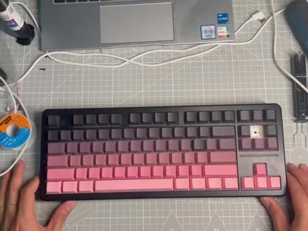 前行者X87 Type-C接口脱落、按键失灵无反应,完美复活!
接口重焊加固+全键测试,修好稳如新车
键盘坏了别扔,专业寄修帮你省一笔
#键盘维修 #机械键盘 #前行者X87 #键盘寄修 #数码维修