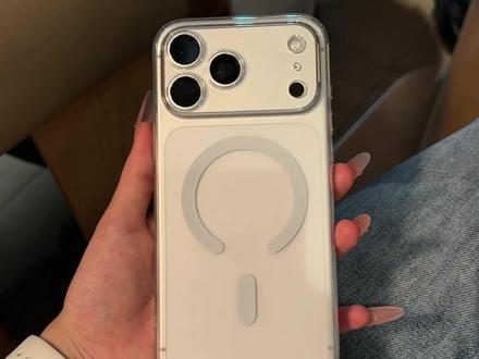 这个壁纸跟我买的手机壳好搭!不过还是因为苹果17pm搭什么都好看#iphone17promax #苹果手机壳 #苹果 #膜星人手机壳