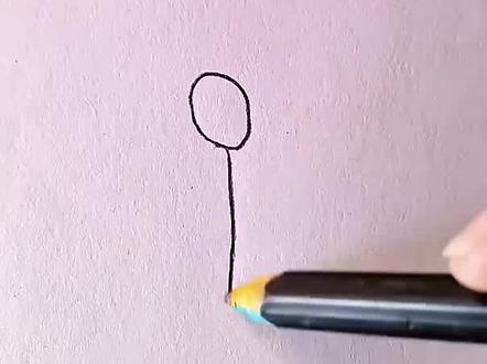别再画基础火柴人了!几何体升级画法教程 觉得基础火柴人太单调?本期视频用几何体拆解人体结构,从头部、躯干到四肢一步步教你画出比例更自然、更具动感的进阶火柴人。简单几步,绘画基础立刻提升!适合新手快速掌握人体简笔构图,赶紧跟着练起来吧~
章节速览
00:00 告别单调:基础火柴人升级思路
00:04 头部与脖子:圆形定位法
00:09 躯干与骨盆:矩形结合五边形
00:14 四肢刻画:圆角矩形与手臂细化
00:19 细节完善:完成进阶火柴人 #火柴人教程 #简笔画技巧 #人体结构基础 #绘画入门 #几何体绘画