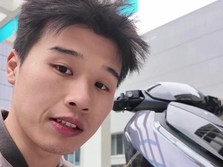 大家认为极核定价多少算有诚意? #新车 #极核ae4se #zeeho极核 #电摩 #骑极核真舒服