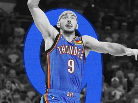 #卡鲁索神操作!抄鞋盖帽还被吹T?#亚历山大狂砍4054暴走带队 #雷霆战胜魔术稳坐联盟第一 #雷霆队 #NBA搞笑名场面 #懂球王