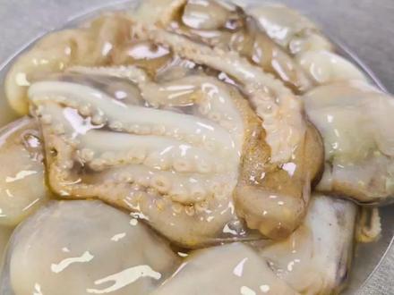 八爪鱼焯水时,到底凉水下锅还是开水下锅,大厨分享正确做法