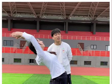 #实心球 怎么才能投的远?十秒学会实心球满分技巧
#中考体育 #体测 #实心球