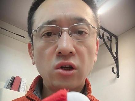给AI整机控制权?律师先别急着交钥匙 给AI整机控制权?律师先别急着交钥匙!OpenClaw很炸裂,但我要敲警钟了。程序员+律师双视角,说点别人不敢说的。权限越大,风险越大,这一步迈得稳比迈得大更重要。#openclaw #AI #律师 #法律科技