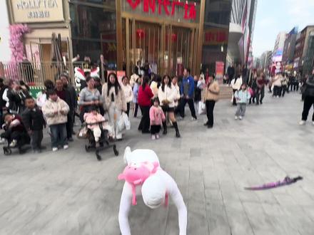 前辈来了都要躲到米缸里#木乃伊 #前辈舞