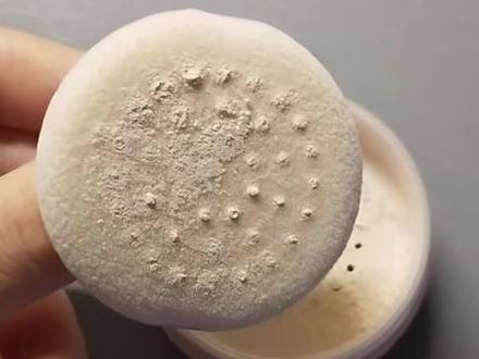 原来这才是散粉的正确取粉方法!我不是最后一个知道的吧…