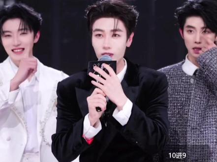 一场精彩的拉麦
也感谢大力身后的小哥哥配合这场演出
@大力💪🏻-喜悦A @大力💪🏻-喜悦A(重生版) @寇聪🎸-T(喜悦) @宇晨🎤-喜悦T
#抖音小助手#抖音二创激励计划 #男团 #热门 #抖音小助手dou上热门