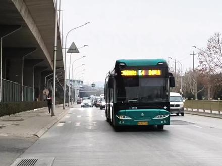 生不逢时,曾经满大街的气铰仅剩十余部,或许他们已时日不多#济南公交 #城市公交 #公共交通 #公交车