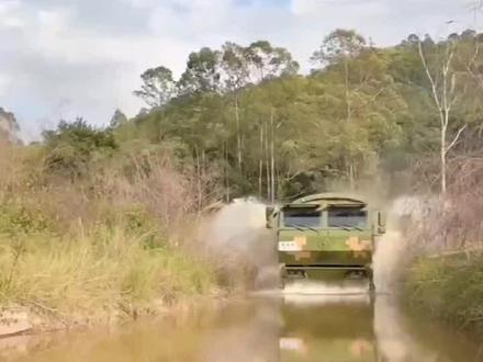 #特种驾驶 #
特种驾驶