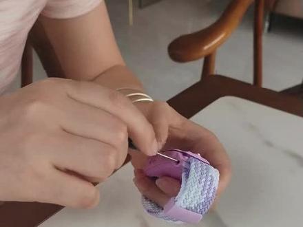 小天才手表换表带教程,超简单! 手把手教你给小天才手表换表带,步骤详细,轻松学会!#小天才表带 #小天才表带更换 #小天才表带拆卸视频 #魔幻花城投稿激励