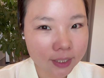 斜视手术真实分享:费用、医生、恢复过程一次说清 右眼外斜25度,局麻,20分钟,当天出院。费用1w,上海新华医院亢晓丽。术后没有重影,双眼一起看更清晰了。一周恢复过程、注意事项、外地怎么找医生,全在这里了。视频有点长,有斜视困扰的姐妹,收藏这一条就够了#斜视 #斜视手术 #眼睛 #真实 #分享