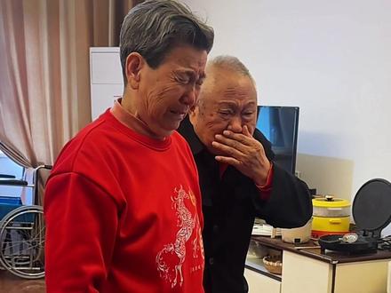 家家都有一本难念的经,大姑姐回去了婆婆很难过,希望她过的幸福,抽空常来看看#家有阿尔兹海默症公公 #家家有本难念的经#记录家庭生活