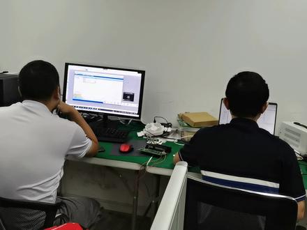 汽车电控开发培训 线下学员来到公司 学习汽车电控软件开发