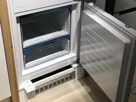 #家用电器 博世嵌冰安装现场。超级繁琐的过程。一流的博世售后安装水平!