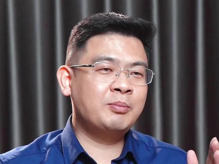 滑雪时受伤,应该怎样做及时处理#医学科普 #滑雪受伤 #韧带拉伤