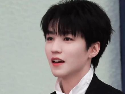 王俊凯乘风送考人