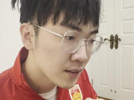 这些问题很难回答吗?#情侣 #情侣日常 #猜球星 #足球 #搞笑