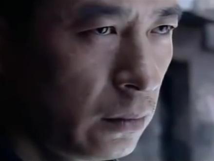 #谁与争锋 强奸犯刚出狱,就赶到受害人家里,一见姑娘就走不动了
