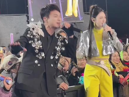 一定要来感受唐艺的户外现场哦@🌈唐艺(1-3号晚7点荆州园博园户外)