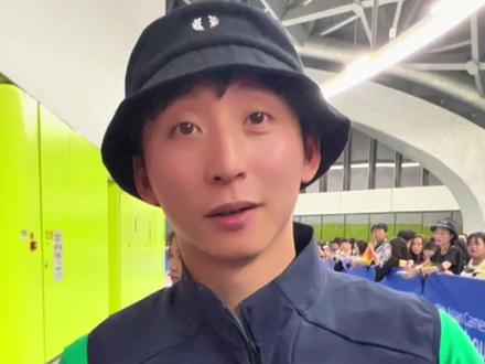 奥运跳水冠军#林跃“闪现”女子十米台决赛,称看了一场非常精彩的比赛。#杭州亚运会 #全红婵 #陈芋汐