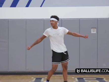 想要在一个新的球队树立自己的战术地位,那最好的办法就是用实力征服他们 #乔什克里斯托弗 #迪奥约翰逊 #美式单挑 #美式篮球