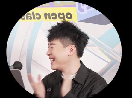 演唱同学:虽挑战即兴演唱不成功,但有这样一次体验也是很开心的!#胡彦斌 #胡彦斌陆毅关智斌科目三整活 #音乐现场 #热门 #即兴演唱