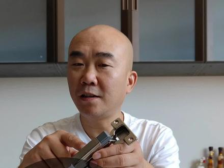 说个恐布的事:你家的铰链可能是假的!真假百隆铰链分辨!#装修设计 #装修避坑 #全屋定制