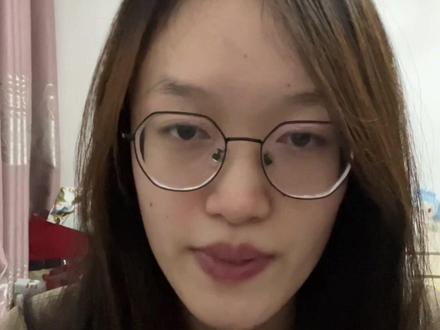 姜乘澜厉害的不止是化妆技术(上) 最近姜乘澜回归,我突然有了点小思考——她身上最让我佩服的,好像不是化妆技术,而是…
#姜乘澜 #姜乘澜回归#杂谈