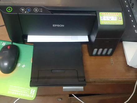 爱普生彩色打印机加错墨水损失惨重,如何更换墨盒