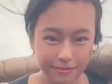 赢麻了!35天瘦28斤!25岁女孩赵铁柱参加海岛求生赛获季军,减了肥,赢了7500元,还有吃不完的海鲜,海胆、鲍鱼、拳头大的猫眼螺……