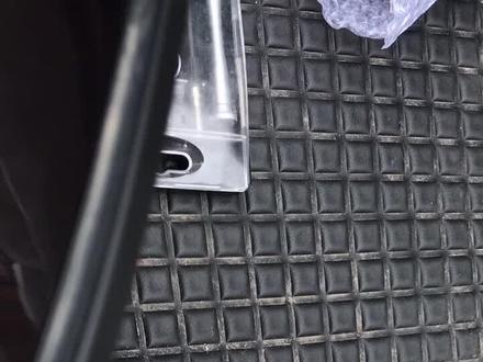 19年宝马x1后视镜分解