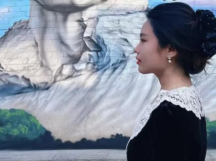 运城橘子洲头 我把橘子洲头画到了村里的墙上,凝望那双穿越百年的眼睛,那一句,“恰同学少年,风华正茂”从中学时期就一直萦绕在我的脑海#墙绘 #运城 #壁画师 #网红打卡地 #家乡的变化