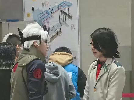 卡卡西老师依旧手撕柜子#卡卡西 #世界线漫展