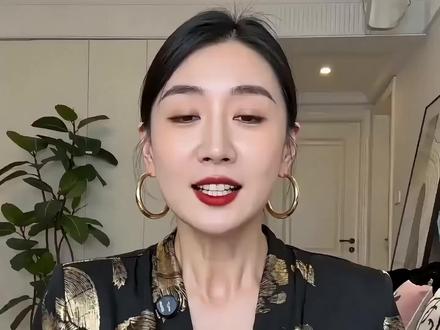 AI时代已经到来,抓住AI时代创富,吃尽风口红利,学豆包ai创富这一本就够了!#商业思维 #人工智能 #ai工具 #豆包 #赚钱