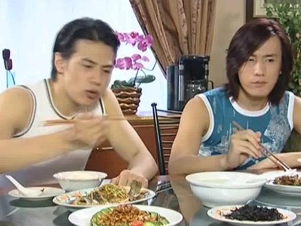 #红苹果乐园 女主做美食给大家不料大家却吐了#馨子