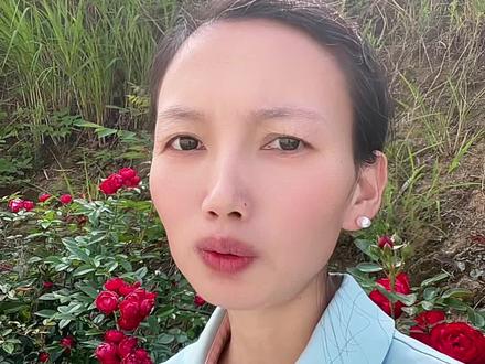 黄琴和成意相恋三年,本来打算这个月15号订婚了,突然说分手了,为什么相爱的两个人不能在一起#黄琴