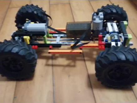 用乐高做了一个四驱越野