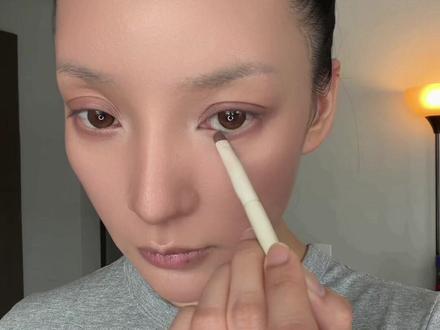 GRWM🤍10min通勤无粉感原生底妆! #通勤超能打的底妆秘密 #粉彩妆 #宝藏上新计划 #白开水妆 #化妆教程