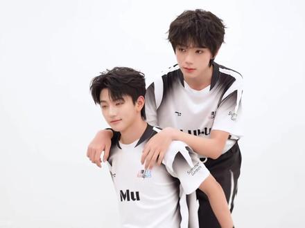 既收割又打压?王橹杰穆祉丞,时代峰峻的 CP 生意经 #王橹杰 #穆祉丞 #橹穆 #抖音精选 #青年创作者成长计划