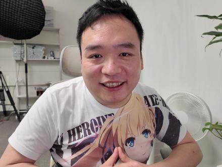 3700卖5070显卡,发生什么事了? 吃瓜完了,矿龙飞大佬自述,要去XX总部沟通,被封明面缘由是套取平台消费券,他认为是低价海外显卡,他卖的价格低,他卖的太多了,侵占了其他同行销量,被同行联合集火投诉,买了他的海外版显卡,就很难再去买同行整机。
海外版显卡,为商家自行商业信誉背书,商家自己修,对比国行价格稍低,售后服务只能看商家资金实力。
这事儿不新鲜,手机分各种版本,然后便宜多少钱,商家给你承诺保修,坏了后给你找维修佬修,买国行还是水货,都看自己觉得值不值,只是别用国行价格买了水货就行。#电脑装机 #电脑 #显卡