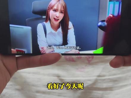 執由来已久茶多酚生效 #宿敌恋人 #GL #泰百 #janjingjing #泰剧 谁懂啊!新泰百《宿敌恋人》这俩的暧昧张力直接拉满,酸奶名场面我能循环一百遍
