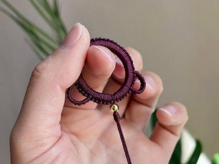 小熊手机拎环DIY,镂空小熊手机挂编绳教程,爆改闲置钥匙扣 #编绳教程 #手作diy #钥匙扣 #手机挂件diy