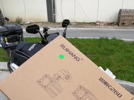 【锐航C260评测】第二集,灯光效果展示。未装车,直接接电瓶展示灯光效果。#锐航射灯 #锐航C260 #射灯 #评测 #摩托车